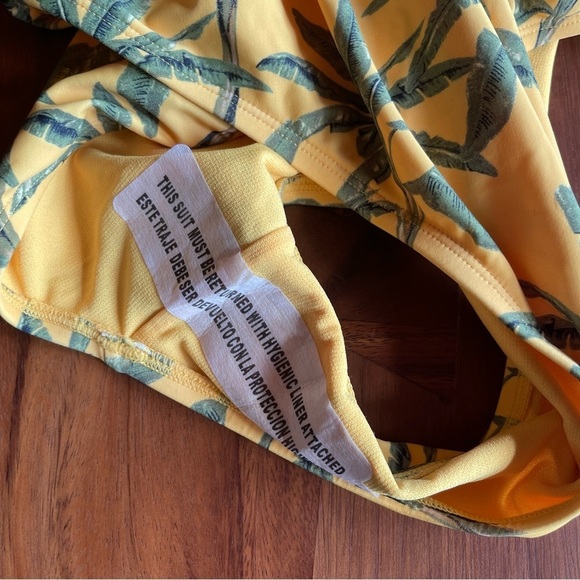NWOT agua BenditA x Target Swimsuit size 2X sold out yellow with green - Picture 16 of 16